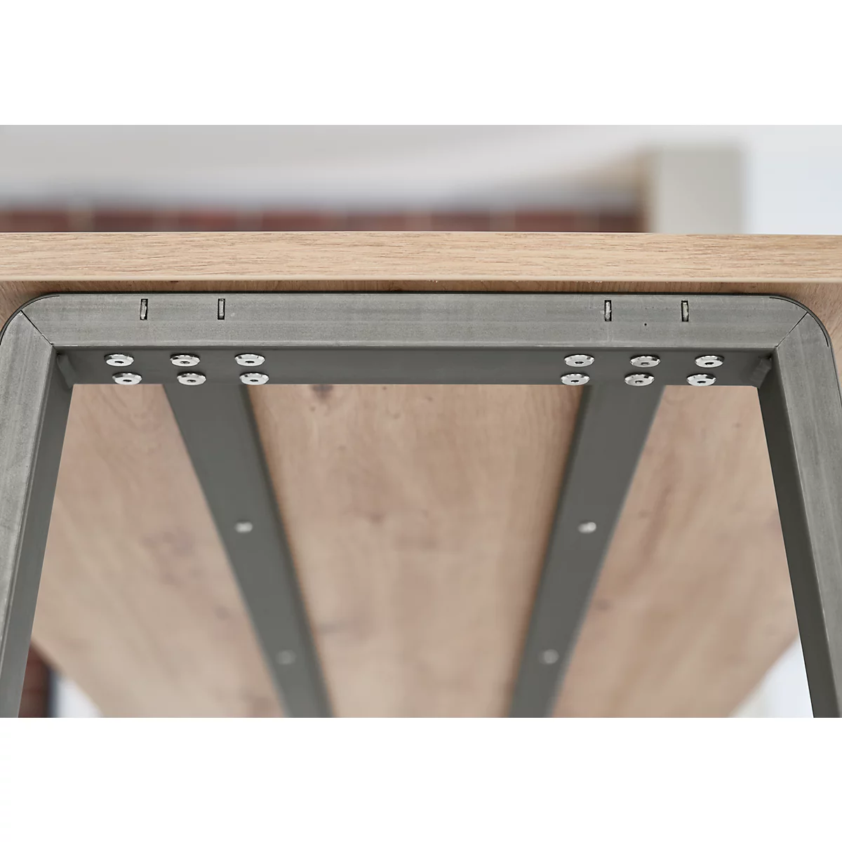 Meeting Point hoge tafel, rechthoekig, frame met A-poot, B 1750 x D 680 x H 1042 mm, knoestig eiken/antraciet