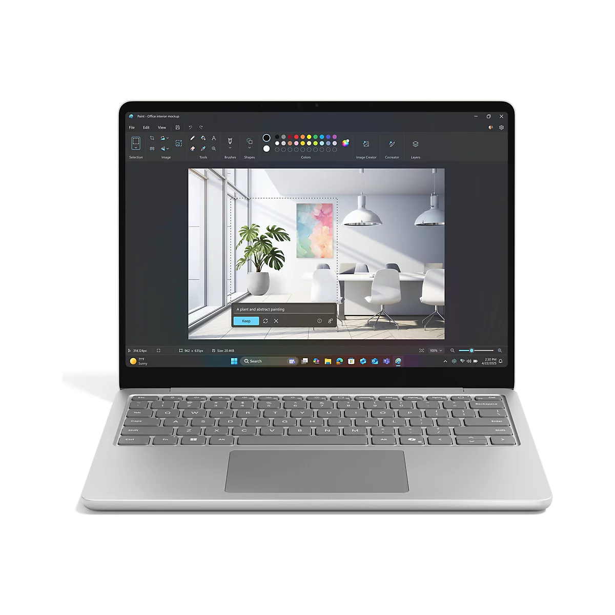 Silberner Laptop zeigt Malprogramm mit Innenraum-Mockup. Auf dem Bildschirm: ein Büro mit Kunstwerk und Topfpflanze.