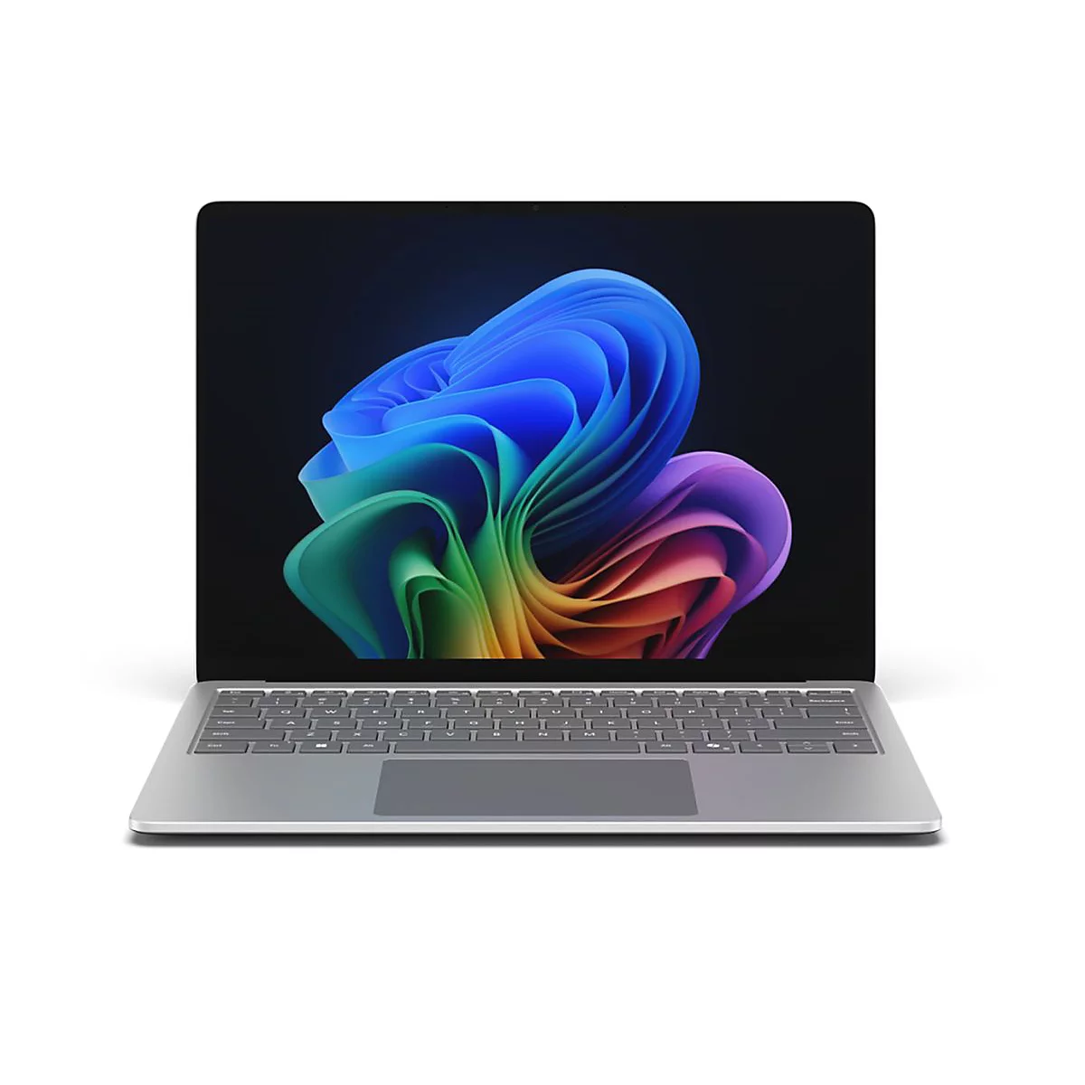 Silberner Laptop, Display mit bunten, geschwungenen Formen. Tastatur und Touchpad sichtbar.