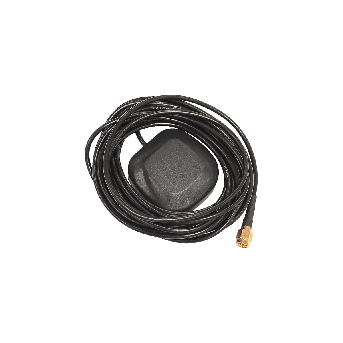 Schwarze GPS-Antenne mit aufgewickeltem Kabel und goldenem SMA-Stecker vor weißem Hintergrund.