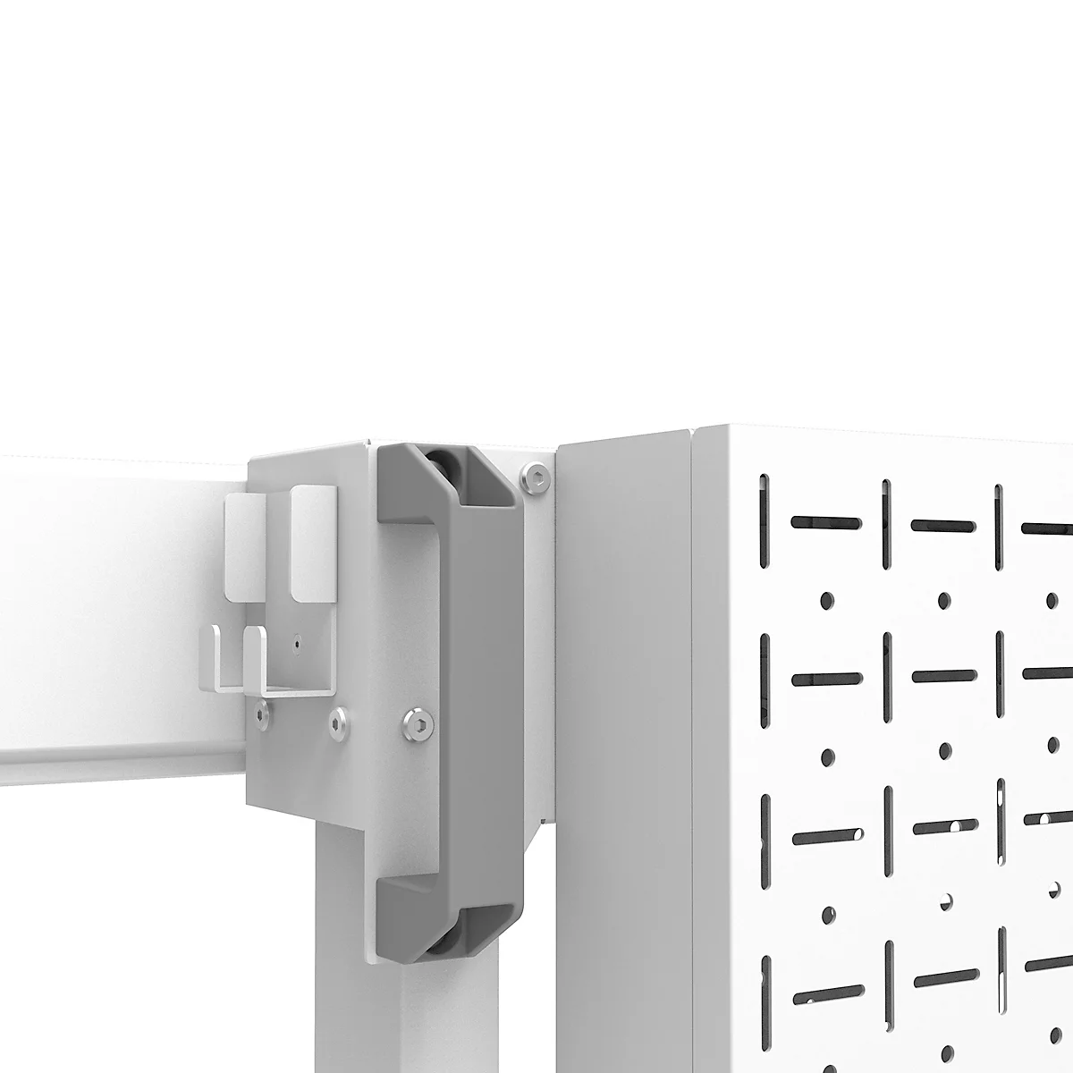 Grauer Griff an einer weißen Metallkonstruktion. Rechts daneben eine perforierte weiße Platte mit Löchern in einer Reihe angeordnet.