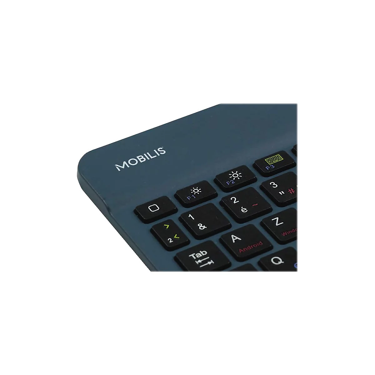 Nahaufnahme der linken oberen Ecke einer dunkelblauen Mobilis-Tastatur mit schwarzen Tasten.