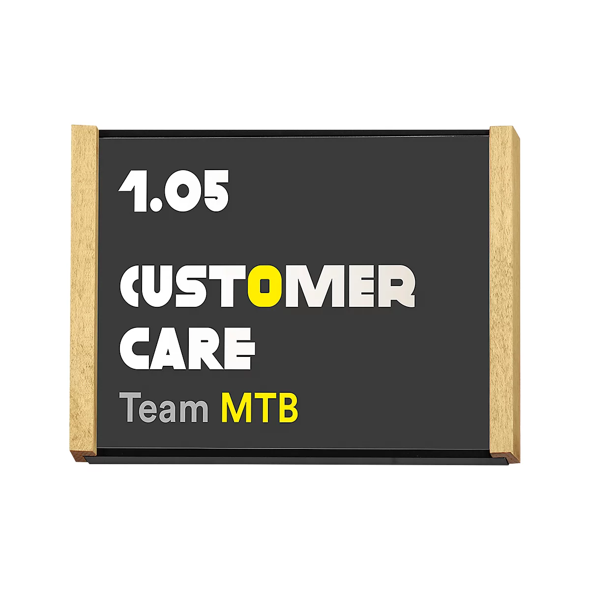 Panneau noir avec cadre doré, inscription '1.05' et 'CUSTOMER CARE Team MTB'