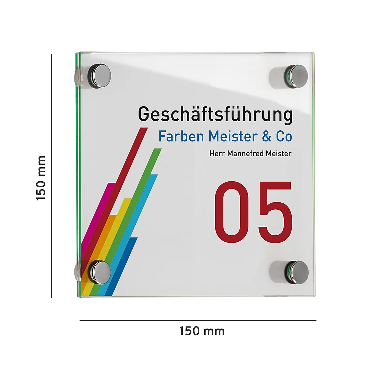 Quadratische Türschild mit Text: Geschäftsführung, Farben Meister & Co. und Nummer 05. Mit silbernen Halterungen.