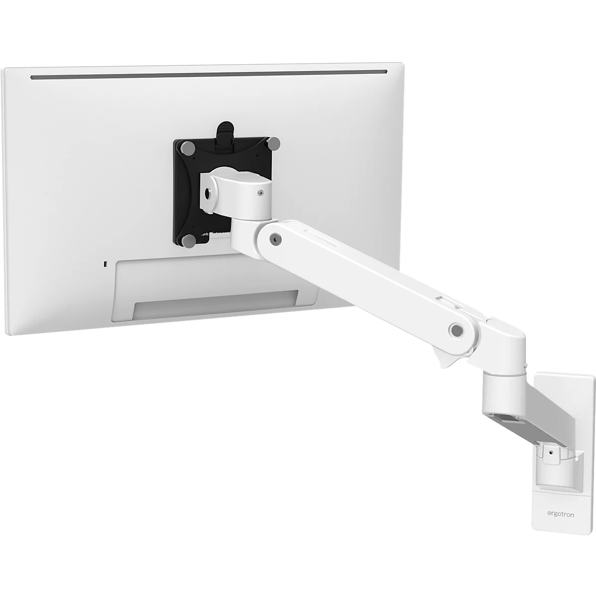 Weißer Monitor mit Halterung an weißer Wand. Der Monitor ist leicht angewinkelt. Die Halterung ist aus Metall.