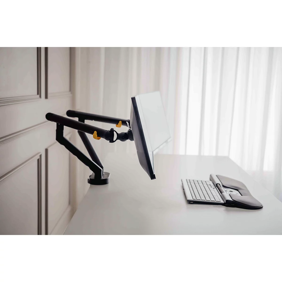 Monitorarm BakkerElkhuizen BE Flexible Dual, für 2 Monitore, bis 10 kg, dreh-, neig- und schwenkbar, 80 mm Klemmweite, VESA-komaptibel, ergonomisch, Höhenverstellbar von 170 bis 582 mm, schwarz 