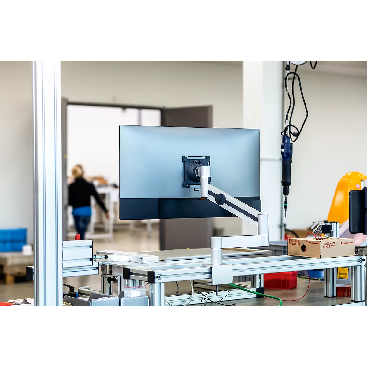 Monitorarm Durable, voor 1 display 21-27', VESA, draaibaar en kantelbaar, in hoogte verstelbaar, met bureauklem