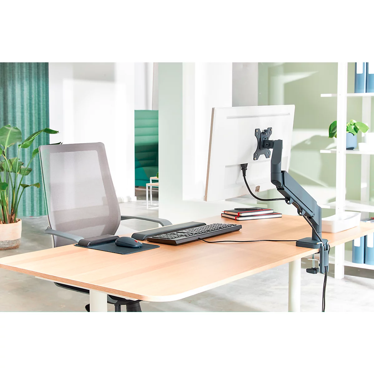 Monitorarm Leitz Ergo Single, für Displays bis 32' & bis 9 kg, dreh- und neigbar, höhenverstellbar, Kabelführung, VESA, dunkelgrau