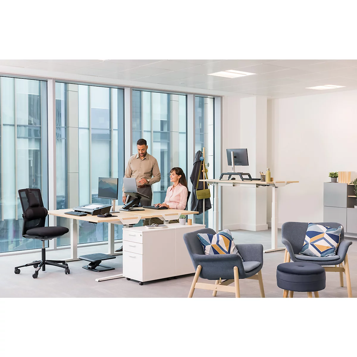 Monitorständer Fellowes Hana™ LT, für 1 Monitor bis 22,6 kg, 3-fach höhenverstellbar, mit Stauraum, B 560 x T 222 x H 102 mm, weiß