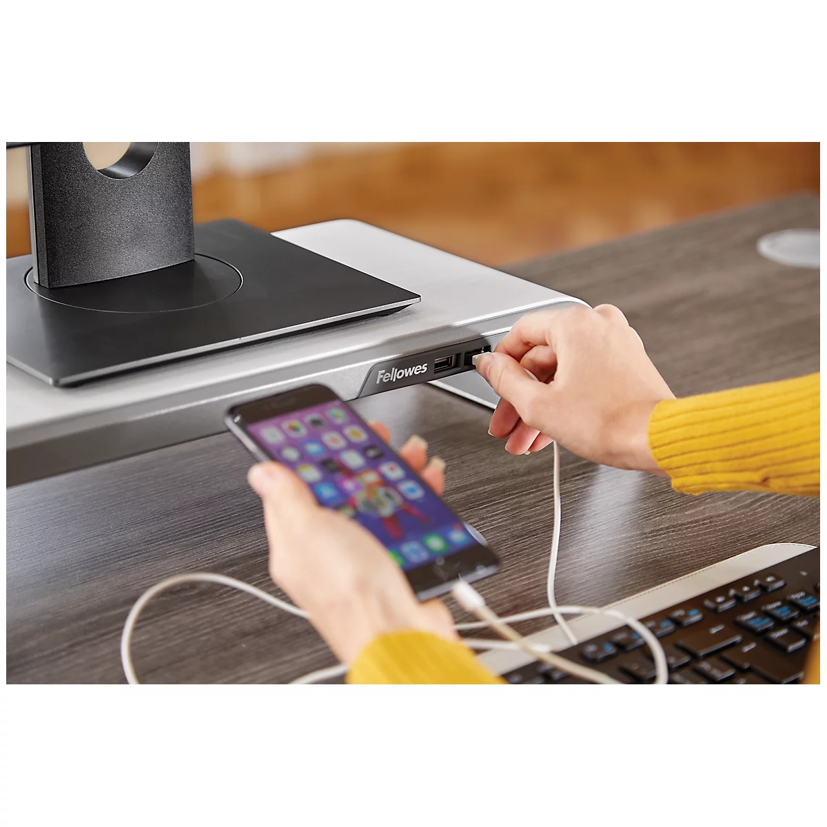 Monitorstandaard Fellowes Hana™, 3-wegs in hoogte verstelbaar, USB-poorten, tot 18 kg, wit