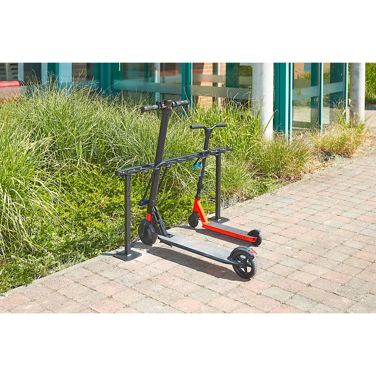 Mottez M509S, 1-zijdig, voor maximaal 9 steps, B 1190 x D 200 x H 590 mm, gepoedercoat staal, antraciet