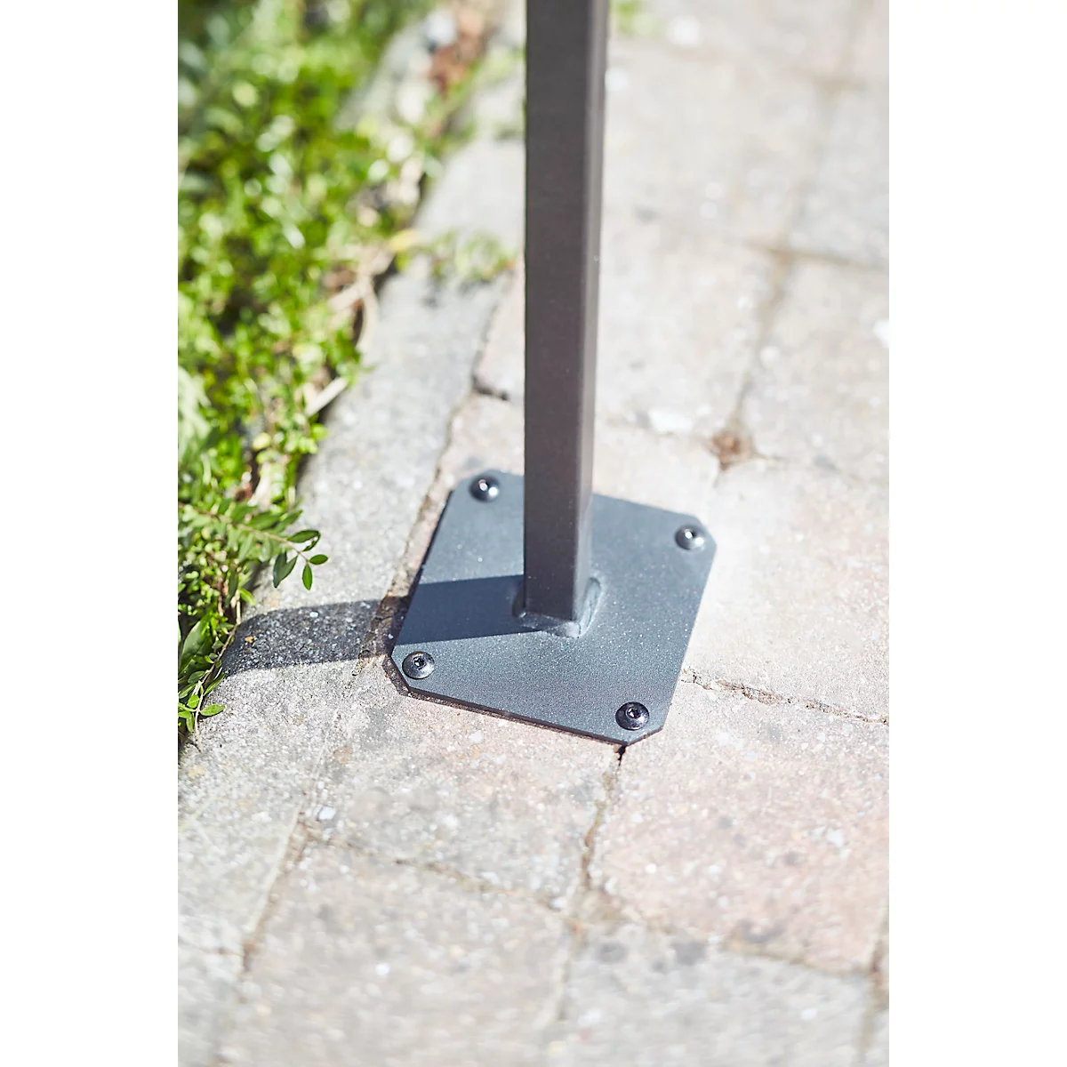 Mottez M509S, 1-zijdig, voor maximaal 9 steps, B 1190 x D 200 x H 590 mm, gepoedercoat staal, antraciet