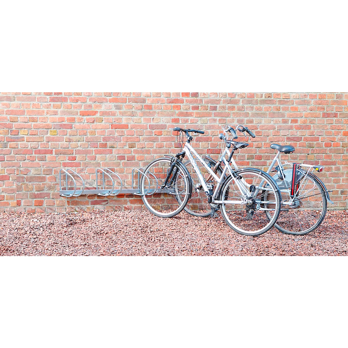 MOTTEZ Support mural pour vélos, 4 places de stationnement, orientation de l'étrier à 90°, acier galvanisé