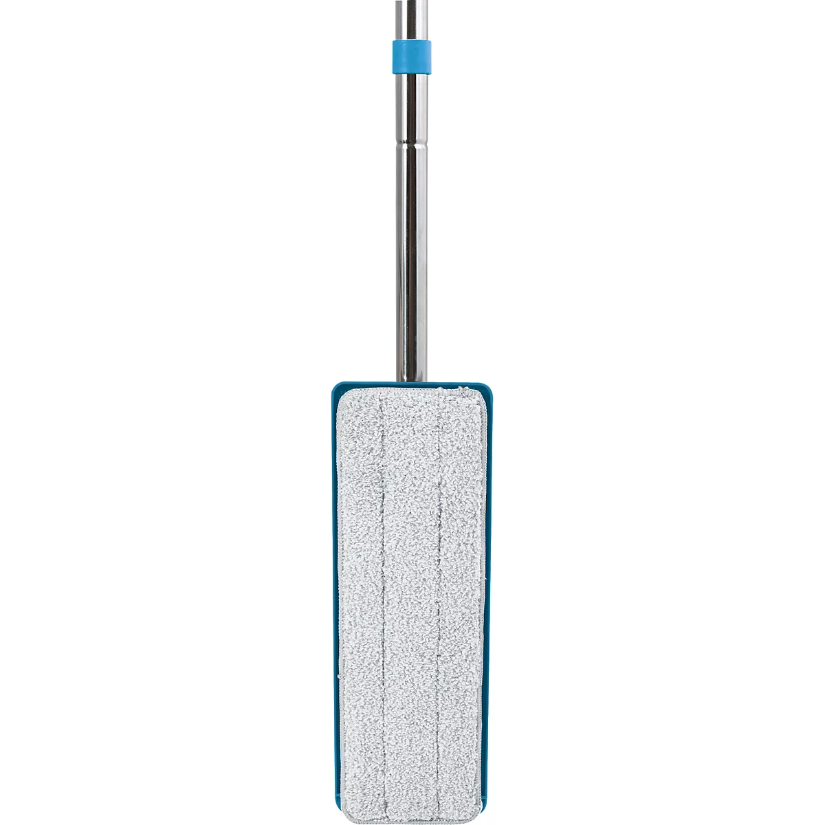 Une vadrouille, avec une vadrouille rectangulaire, bordure bleue, avec une poignée argentée et un anneau bleu.