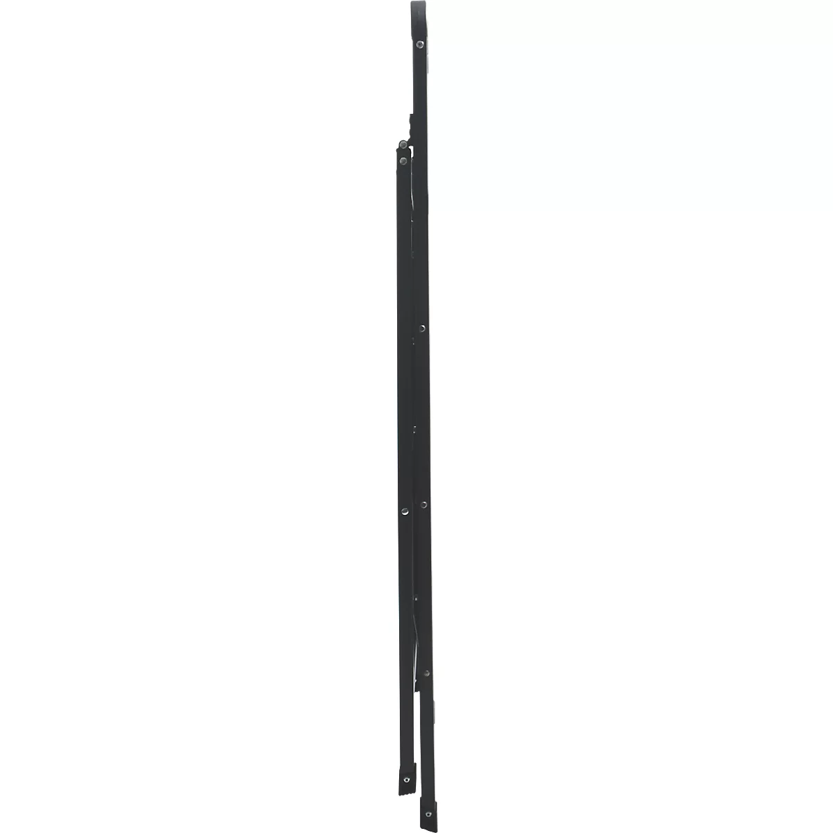 Ein schwarzes, längliches Produkt mit mehreren hervorstehenden Elementen. Der Hintergrund ist weiss.