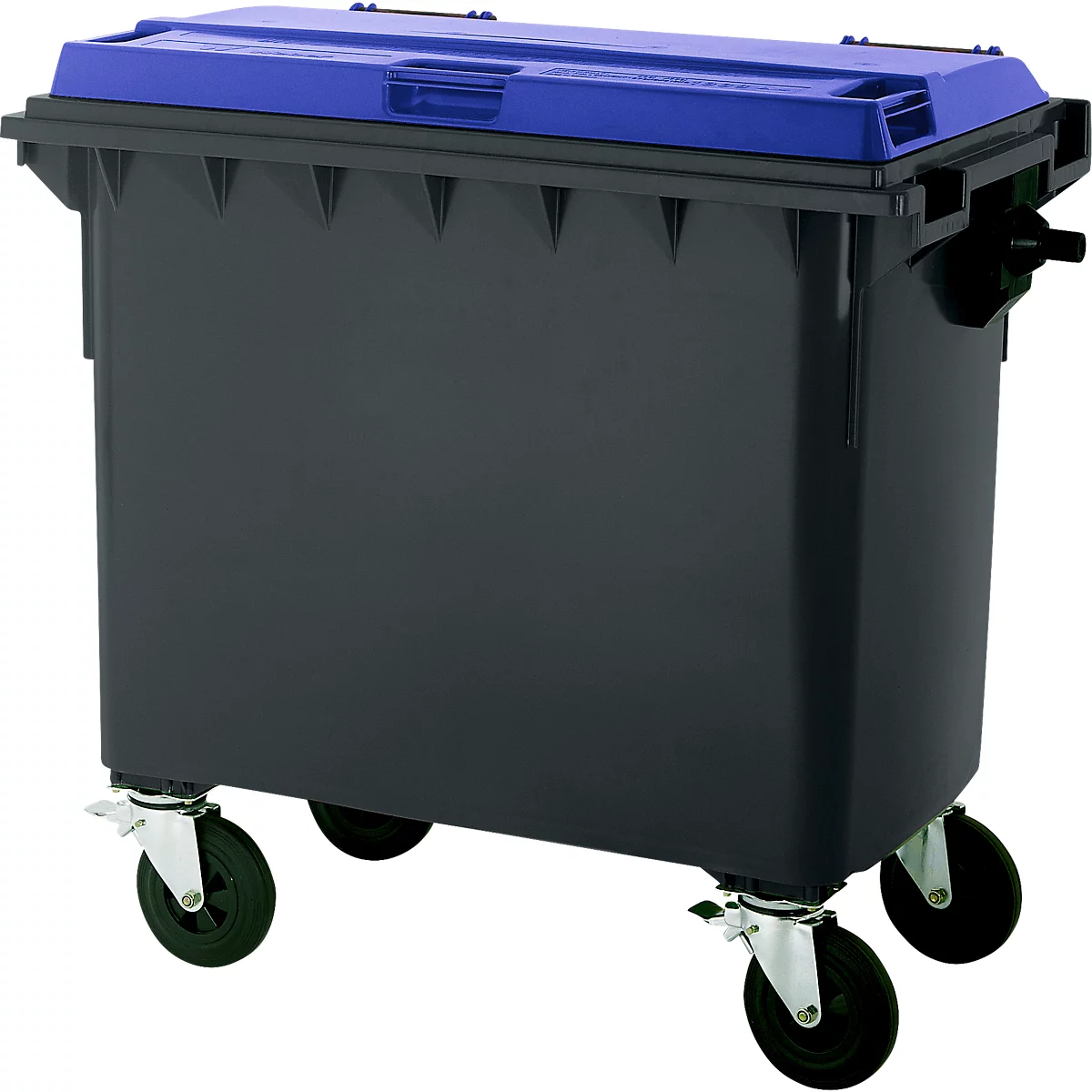 Schwarzer Müllcontainer mit blauem Deckel, auf Rollen.