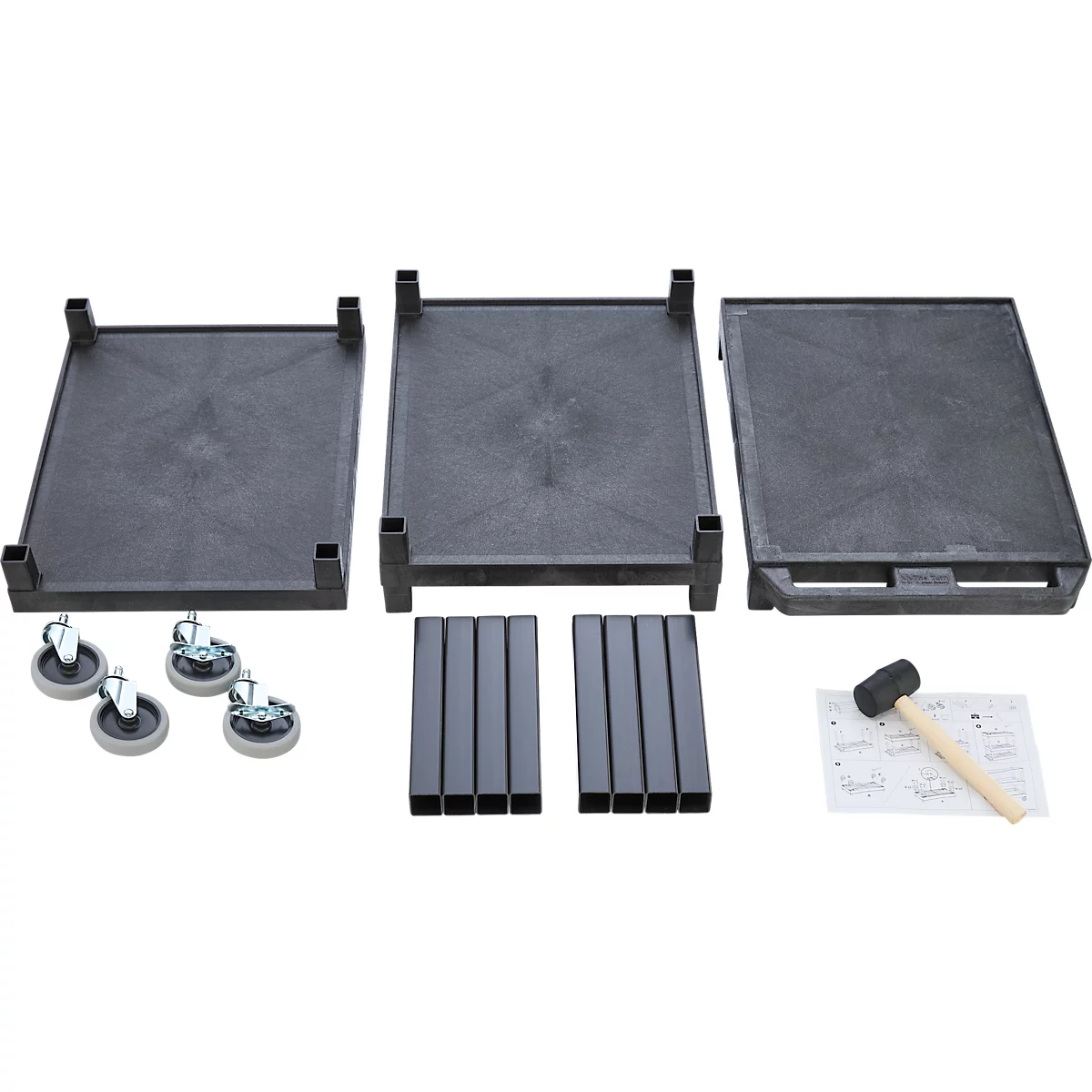 Een productcompositie van zwarte kunststof platen, wielen, steunen, hamer en instructies.
