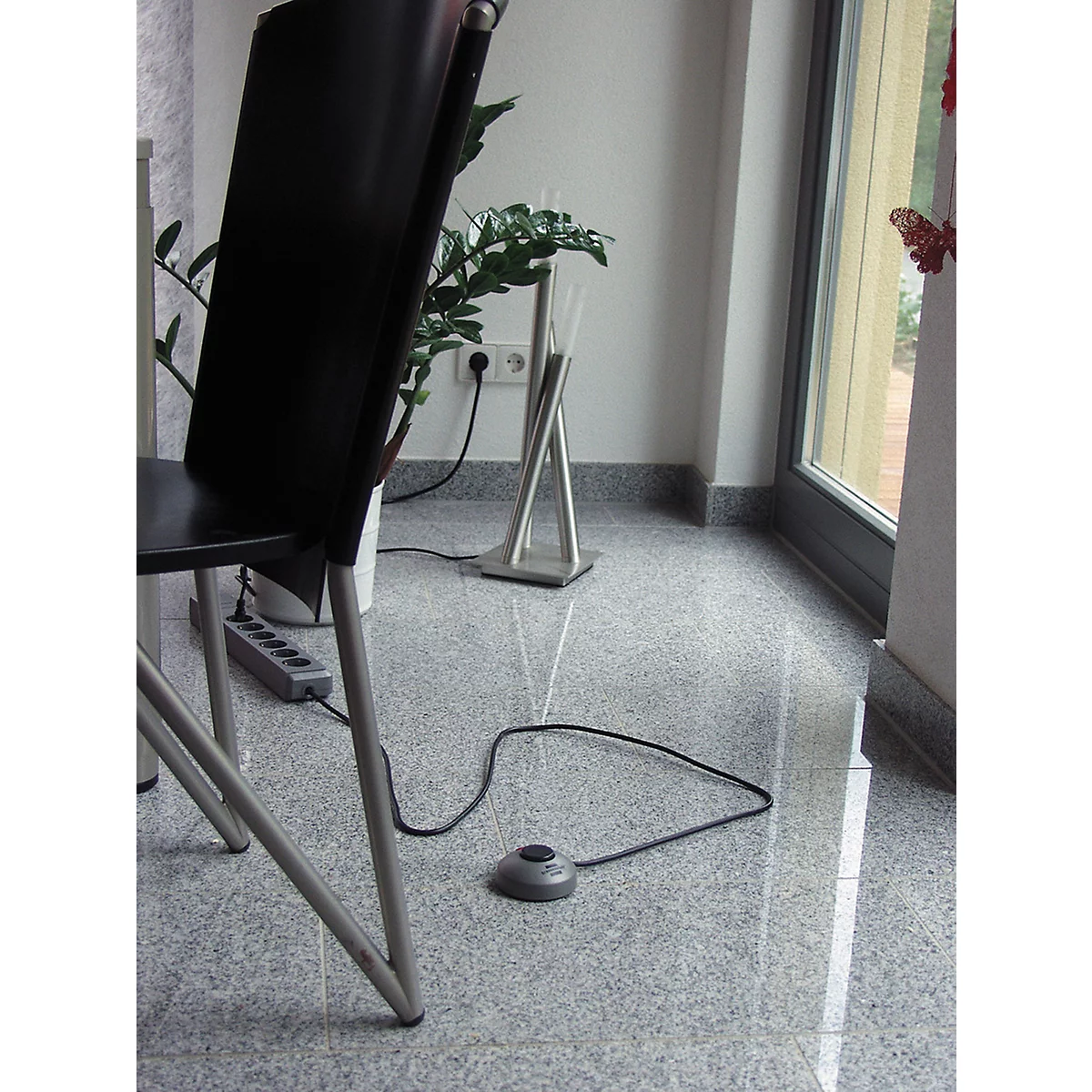 Multiprise brennenstuhl® Eco-Line Comfort Switch, 7x, avec interrupteur externe à pédale, jusqu'à 2300 W, longueur de câble 2 m, plastique, anthracite