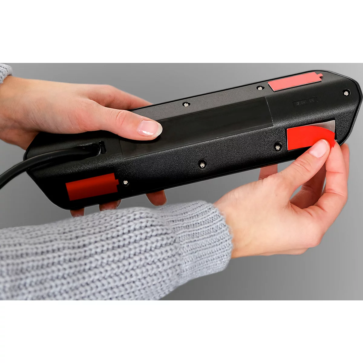 Multiprise brennenstuhl estilo, 6x, 2 prises de charge USB, IP20, longueur de câble 2 m, L 365 x l 60 x P 110 mm, acier inoxydable &amp; plastique, noir-argenté