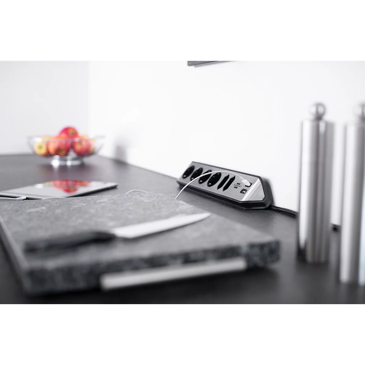Multiprise brennenstuhl estilo, 6x, 2 prises de charge USB, IP20, longueur de câble 2 m, L 365 x l 60 x P 110 mm, acier inoxydable &amp; plastique, noir-argenté