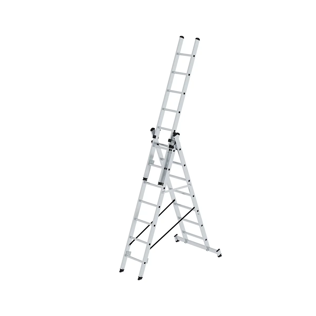 Een aluminium multifunctionele ladder op een witte achtergrond, opgesteld in een A-vorm en als een trap.