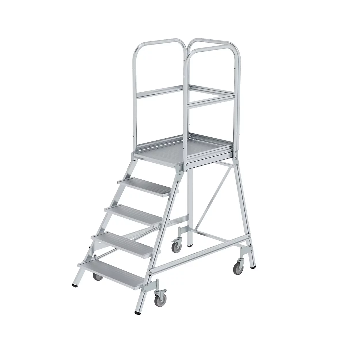 Zilveren trap met platform en wielen. Opstijgen via vijf treden. Boven met reling en klein werkoppervlak.