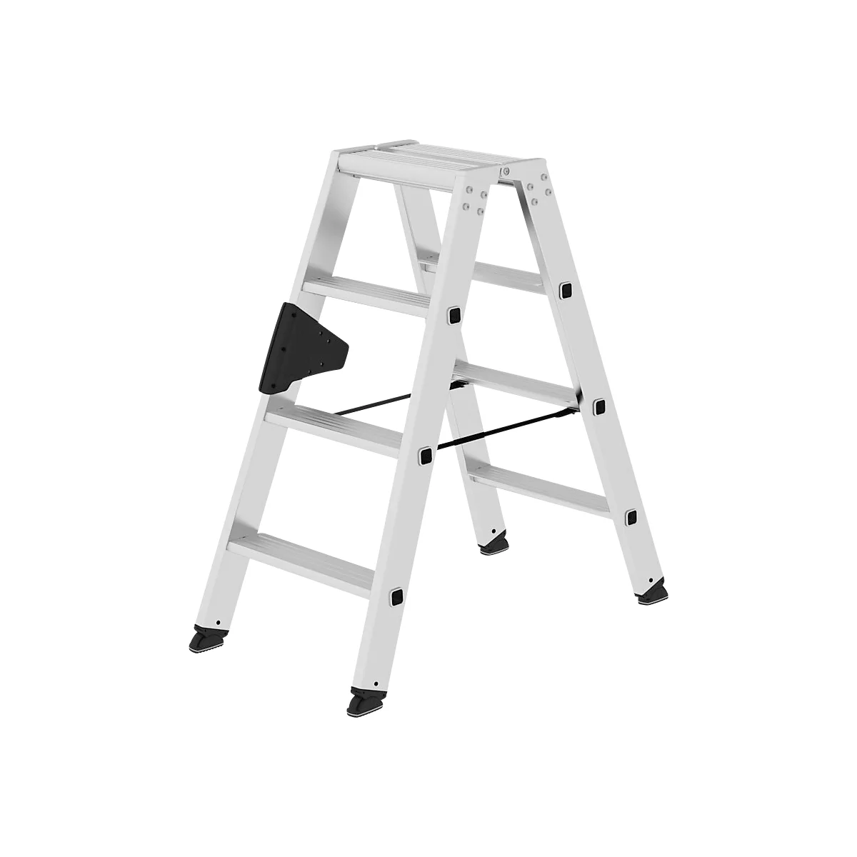 Grijze trap, gemaakt van aluminium, op een witte achtergrond. Zwart element aan de zijkant.