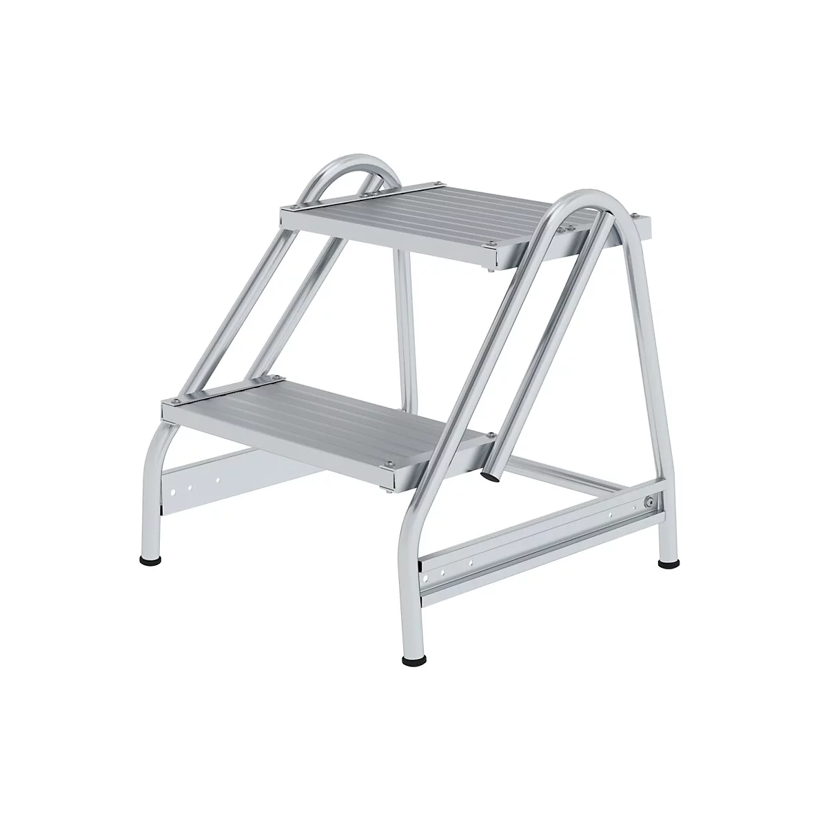 Zilveren trap met twee treden en antislip oppervlak. De trap heeft gebogen leuningen.