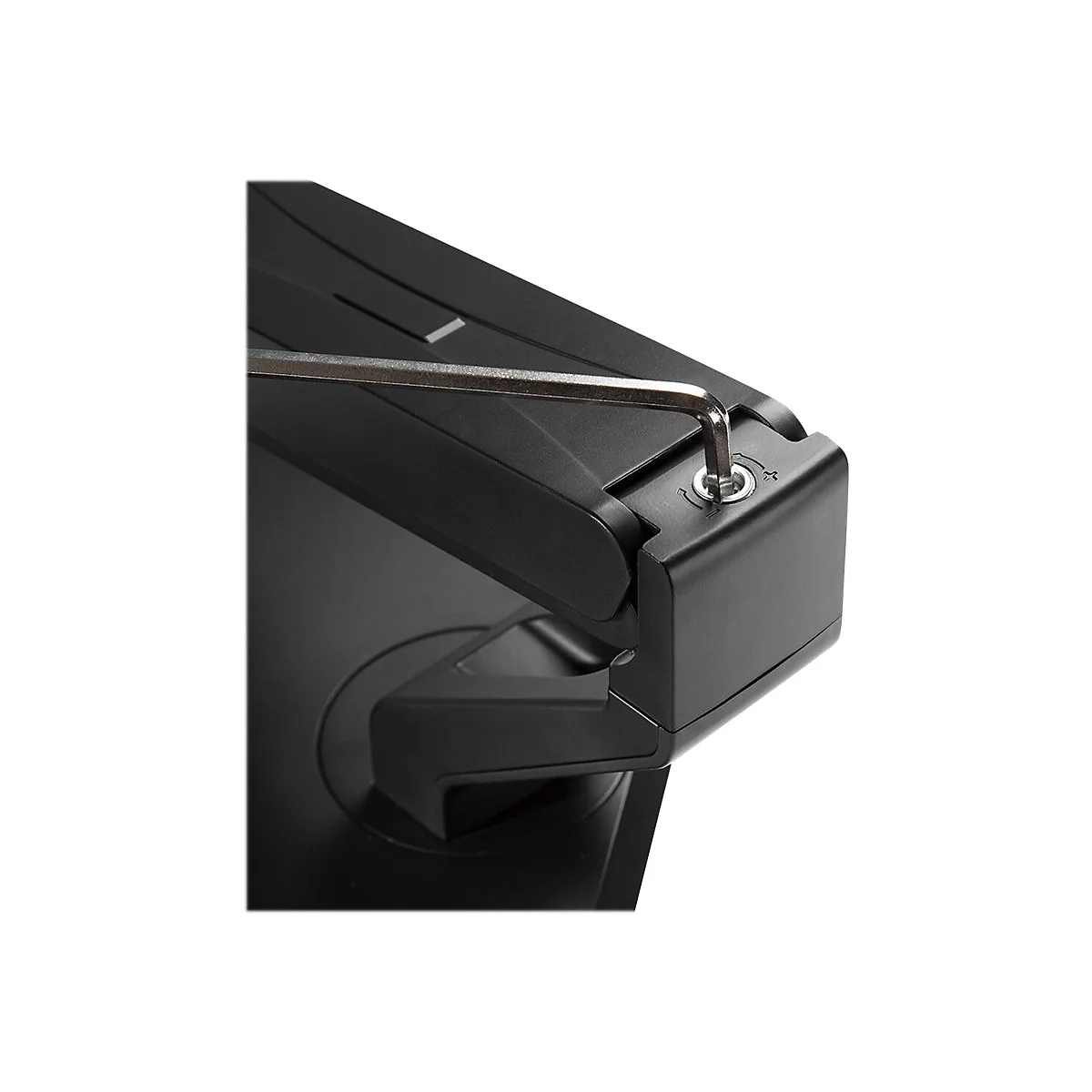 Detailaufnahme einer schwarzen Halterung mit einem Inbusschlüssel, der in eine Schraube gesteckt wird.