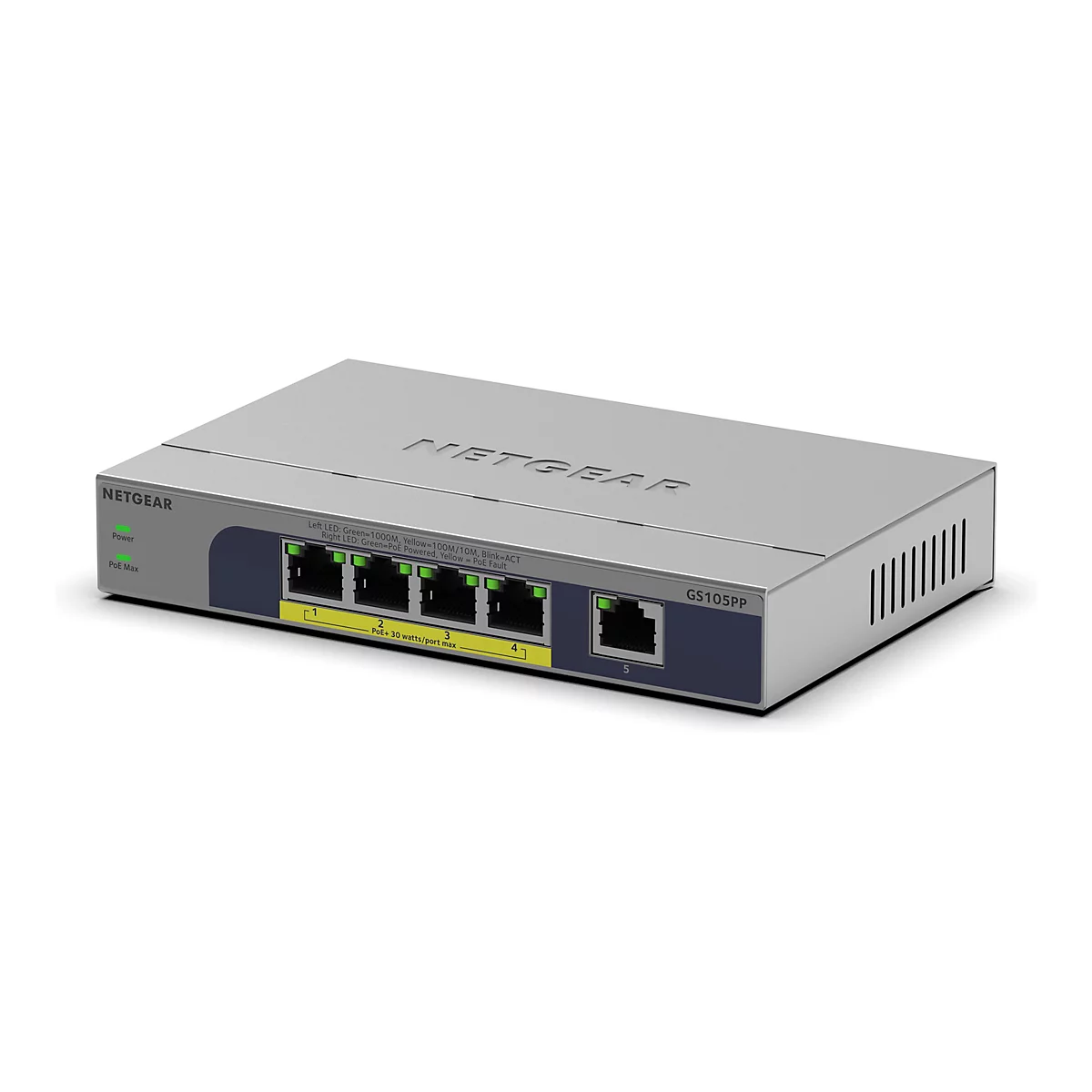 Un commutateur Netgear argenté avec cinq ports sur fond blanc. Des étiquettes pour les indicateurs LED sont visibles au-dessus des ports.