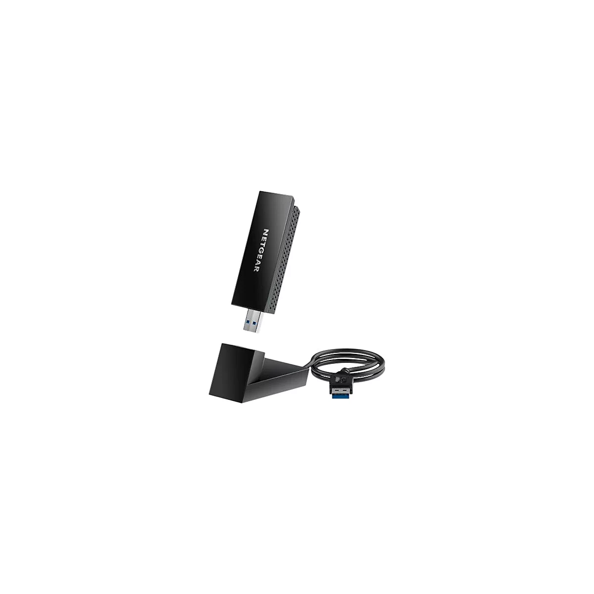 Ein schwarzer USB-WLAN-Adapter mit der Aufschrift NETGEAR, daneben eine Halterung und ein Kabel mit USB-Anschluss.