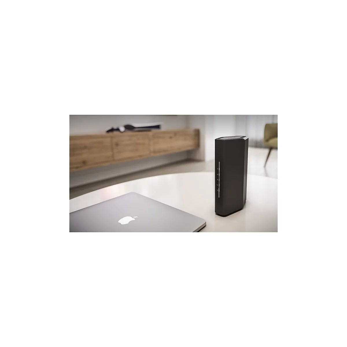 NETGEAR Nighthawk RS100 - Wireless Router 4-Port-Switch - 1GbE, 2.5GbE, Wi-Fi 7 Dual-Band