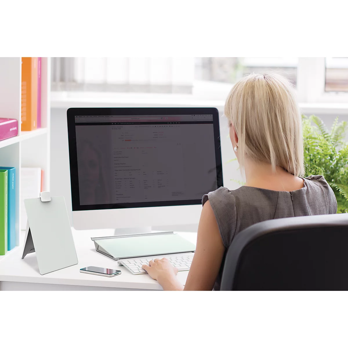 Nobo Diamant glazen notitiebord, voor bureaus, B 216 x D 30 x H 297 mm, met stift &amp; bevestigingsmateriaal, wit