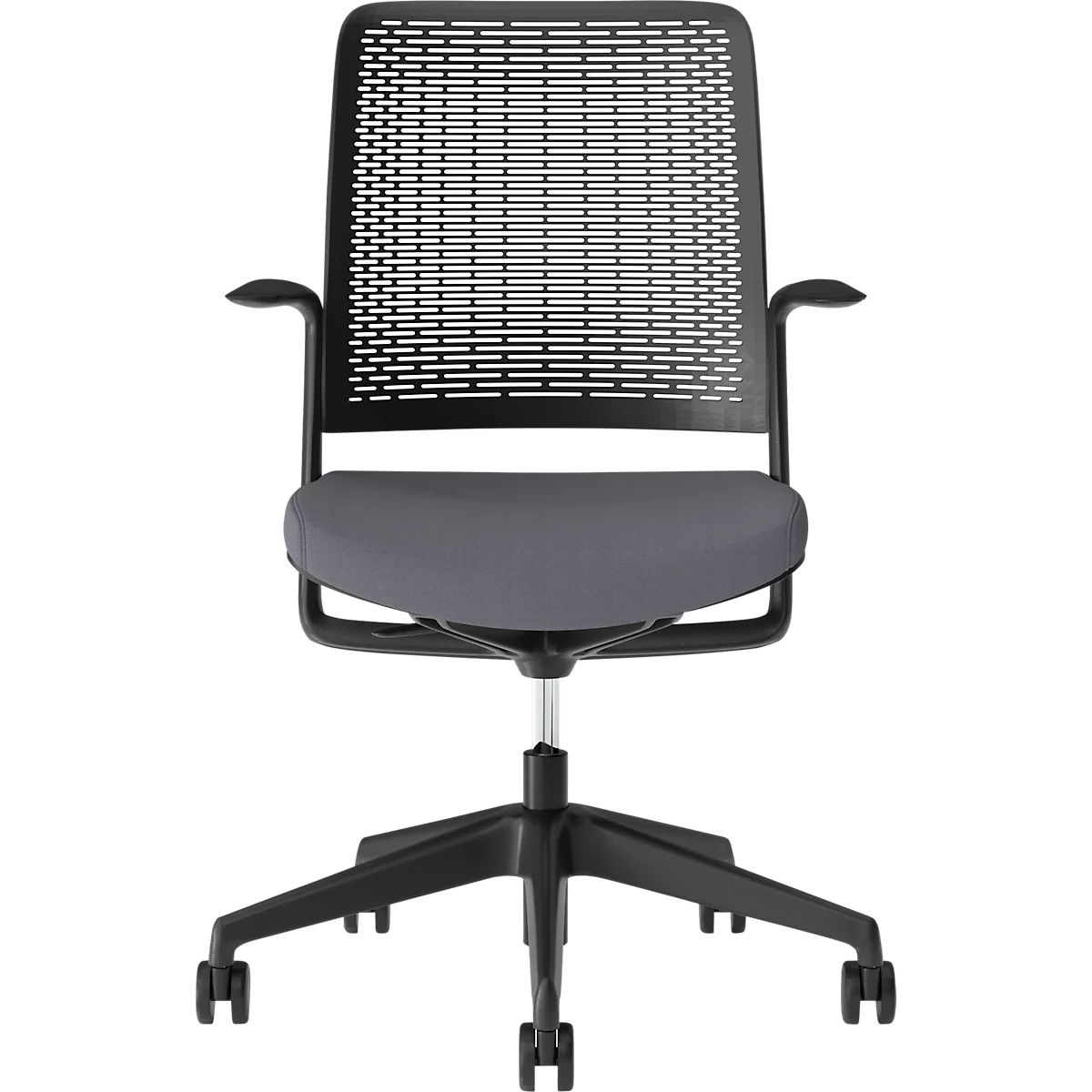 Bureaustoel met zwart frame, grijze zitting en rugleuning van gaas. Armleuningen, wielen en gasveer.
