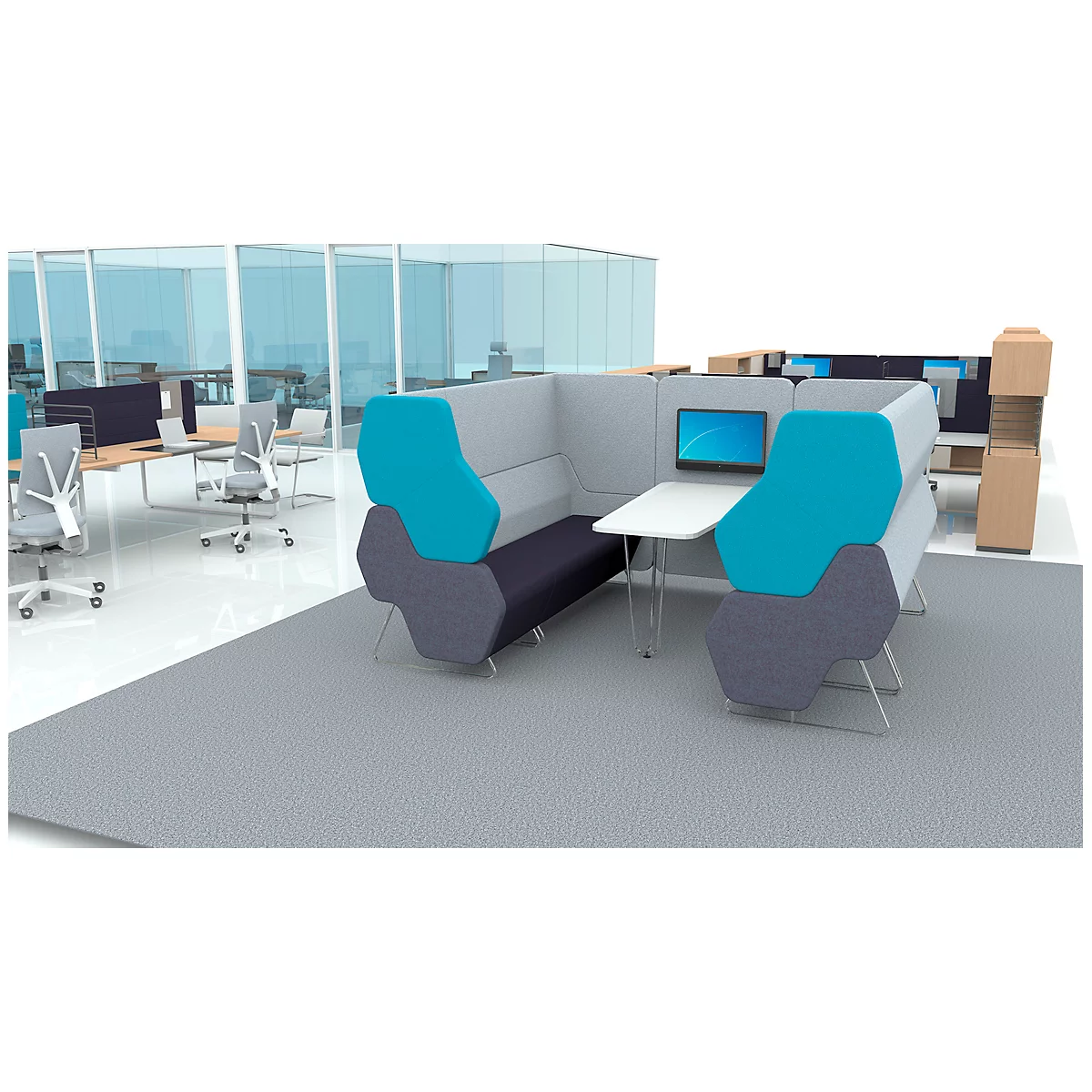 Büro-Lounge mit türkisen Akzenten. Sitzgelegenheit mit Tisch und Monitor. In Hintergrund: weitere Bürotische.