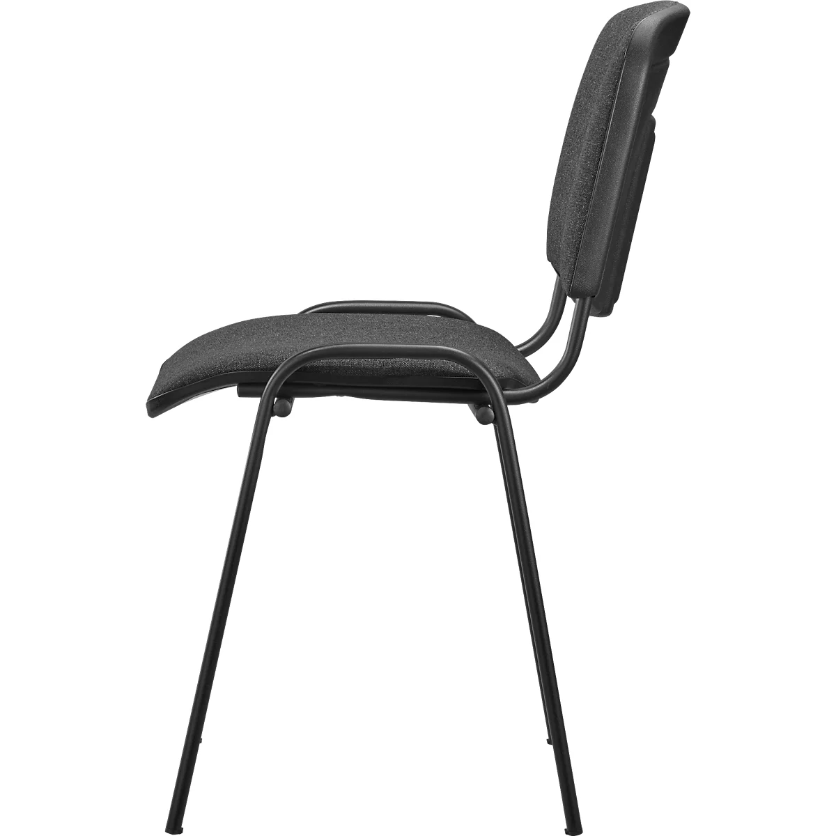 Schwarzer Stuhl im Profil: Sitzfläche und Lehne mit Stoffbezug, Gestell aus Metall. Minimalistisches Design.