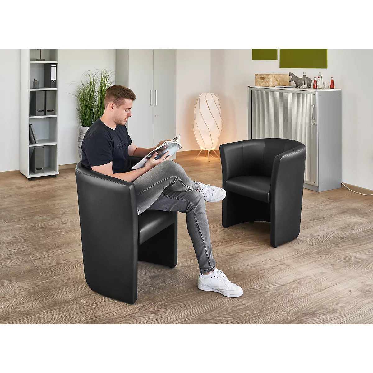 NowyStyl CLUB cocktailstoel, echt leer, volledig gestoffeerd, zithoogte 455 mm, zwart