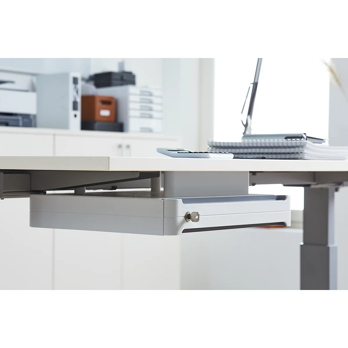 Onderkastlade OrgaWork, soft-close, afsluitbaar, B 430 x D 410 H 70 mm, wit