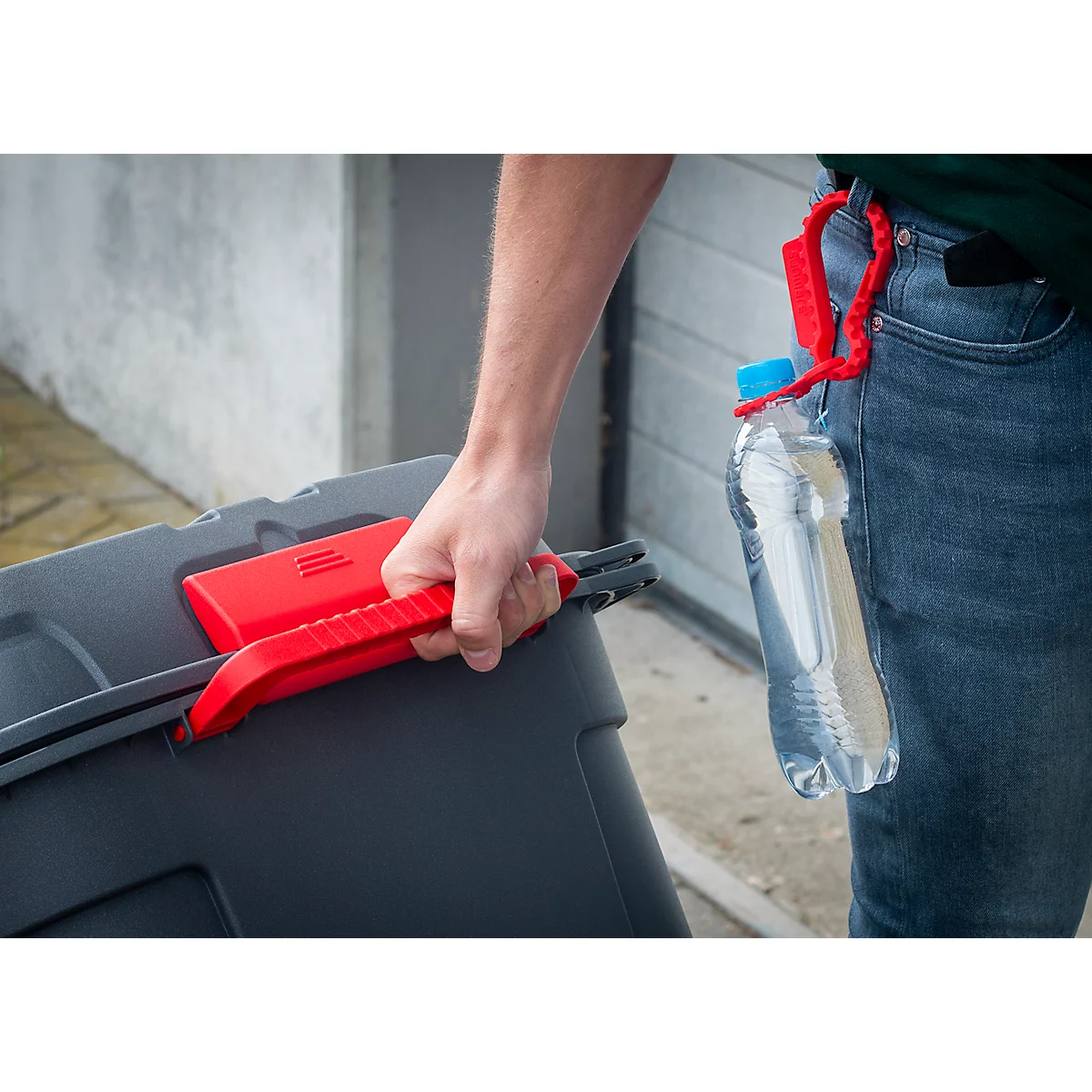 Opbergbox Sunware Q-LINE - L 790 x B 425 x H 425 mm - 130L - waterdicht - met handvat - 6 sluitclips - antraciet/rood