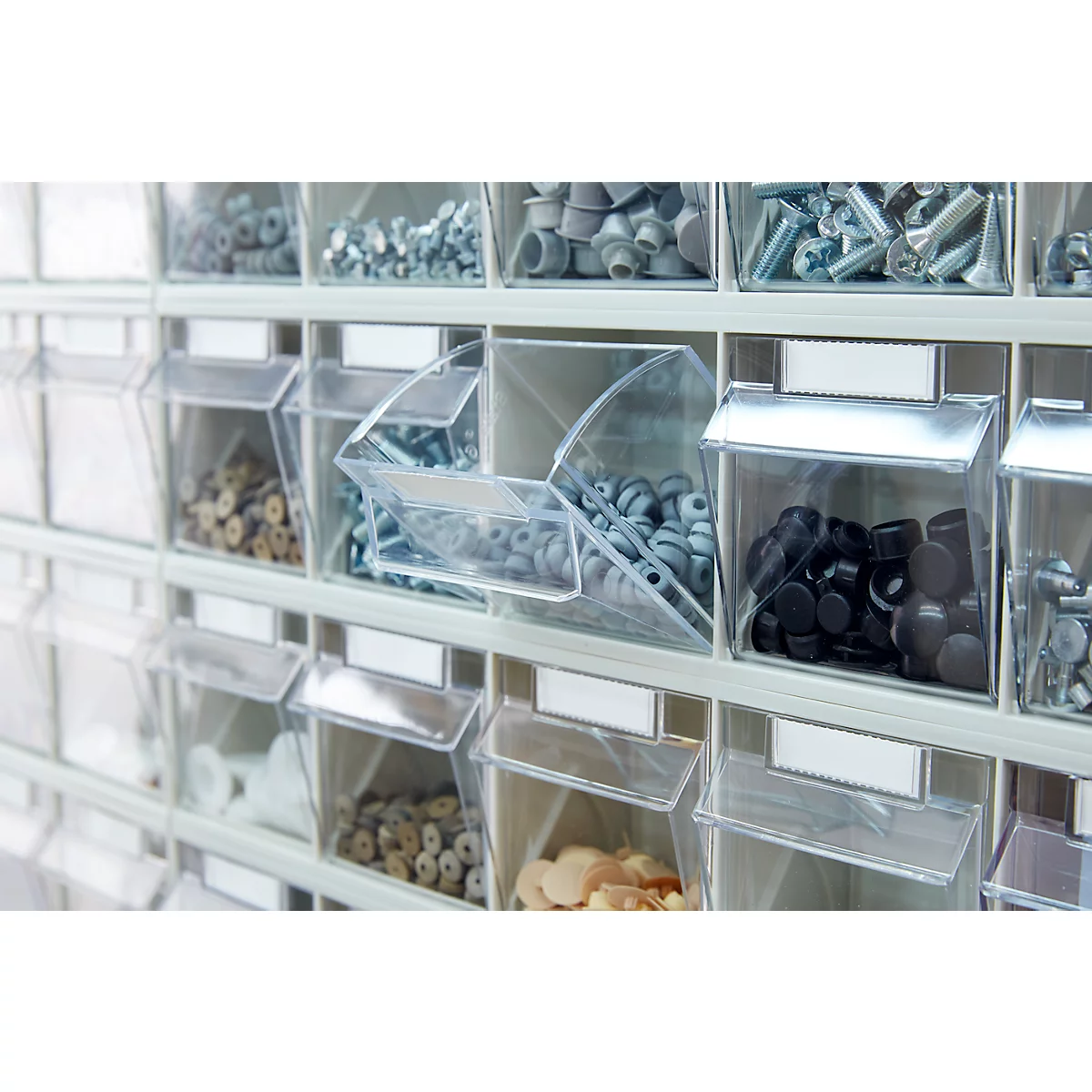 Opbergkast, inhoud 333 l, 43 uitneembare kantelbakjes met verzonken greep, B 665 x D 250 x H 2000 mm, lichtgrijs/transparant