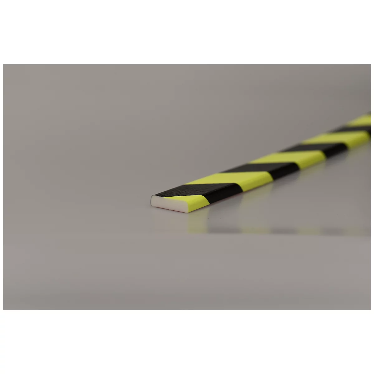 Oppervlaktebescherming type F, 1 m/stuk, geel/zwart, fluorescerend (bij daglicht)