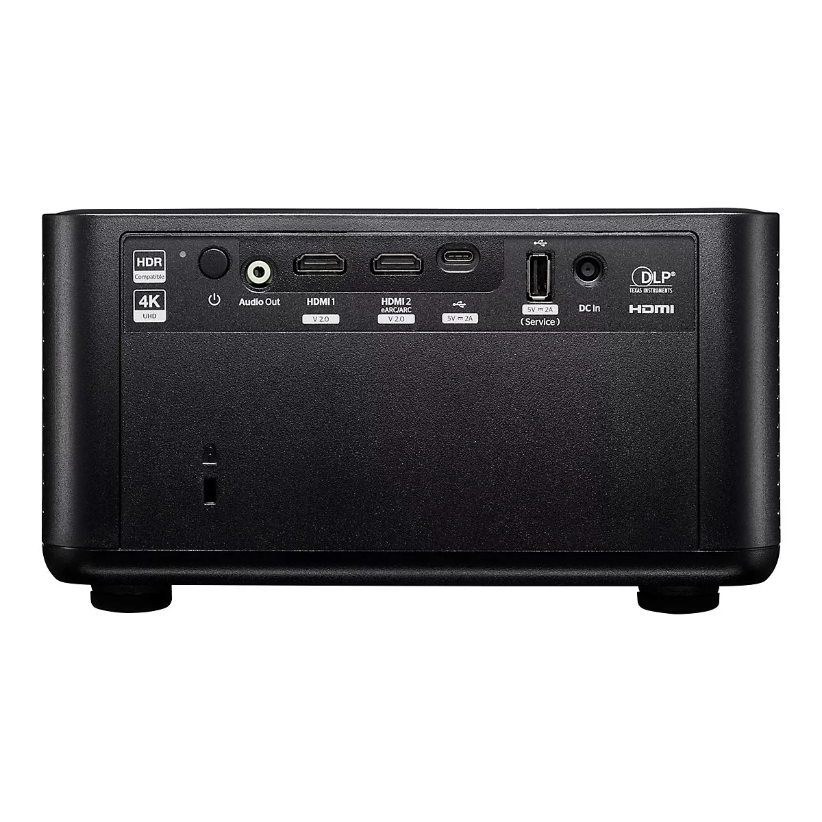 Schwarzer Projektor, Rückseite mit Anschlüssen: Audio, HDMI, USB, Stromversorgung, und Logo.