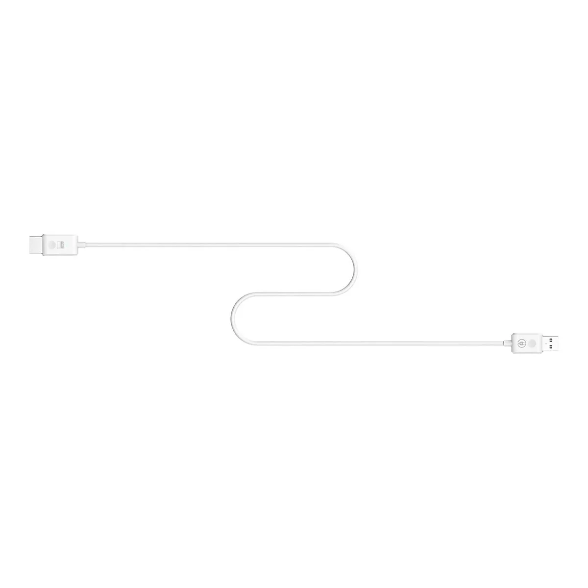 Câble de chargement blanc avec connecteur USB-C et USB, isolé sur fond blanc.