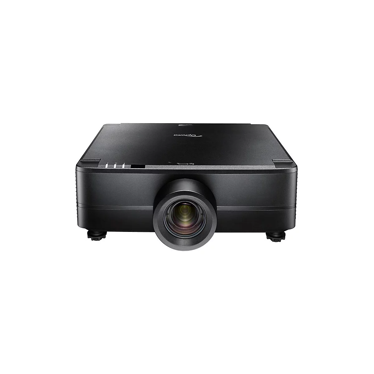 Un projecteur Optoma noir. L'objectif est au centre, le dessus porte le nom de la marque, de petits pieds en bas.