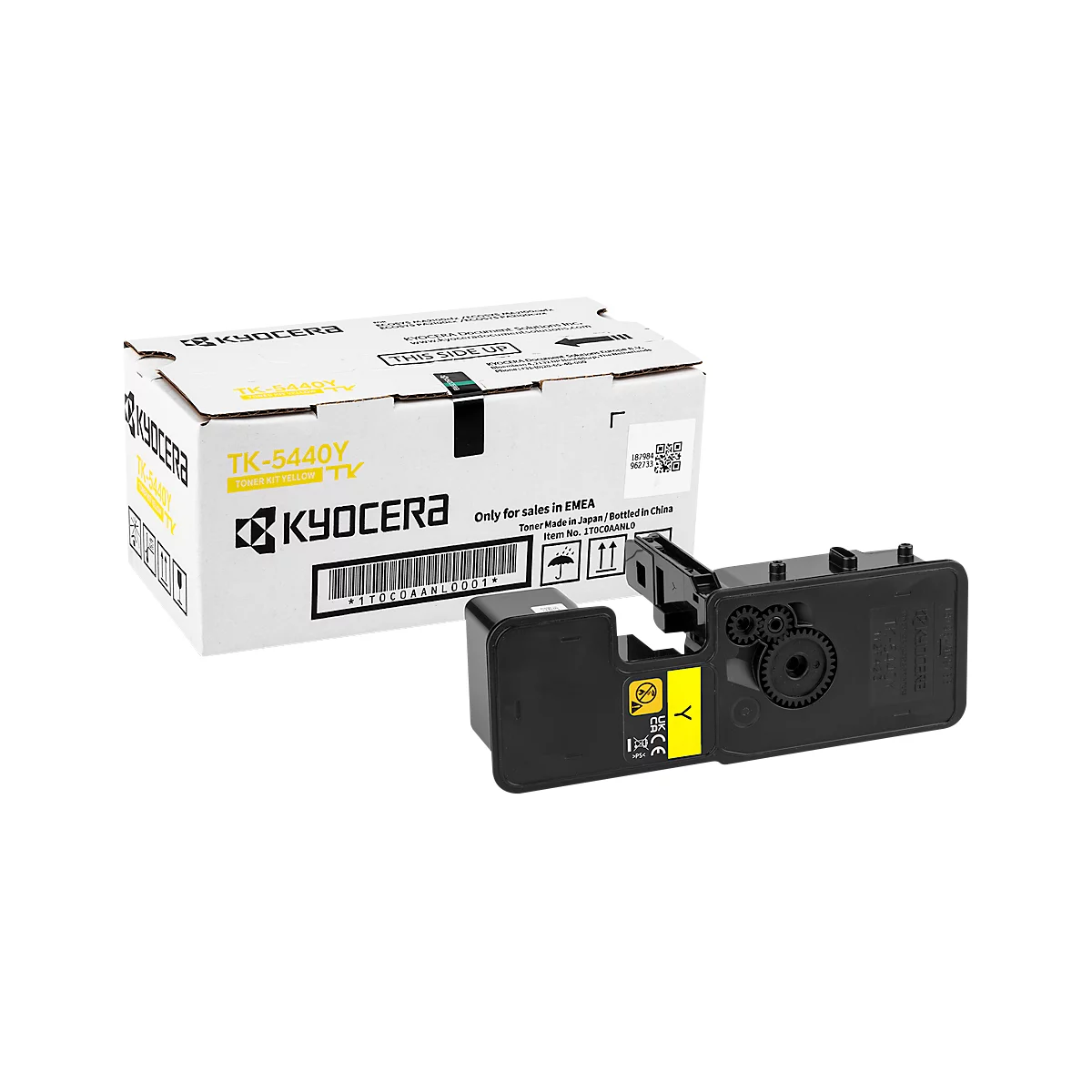 An open box and a black toner cartridge. The box reads 'KYOCERA' and 'TK-5440Y'.