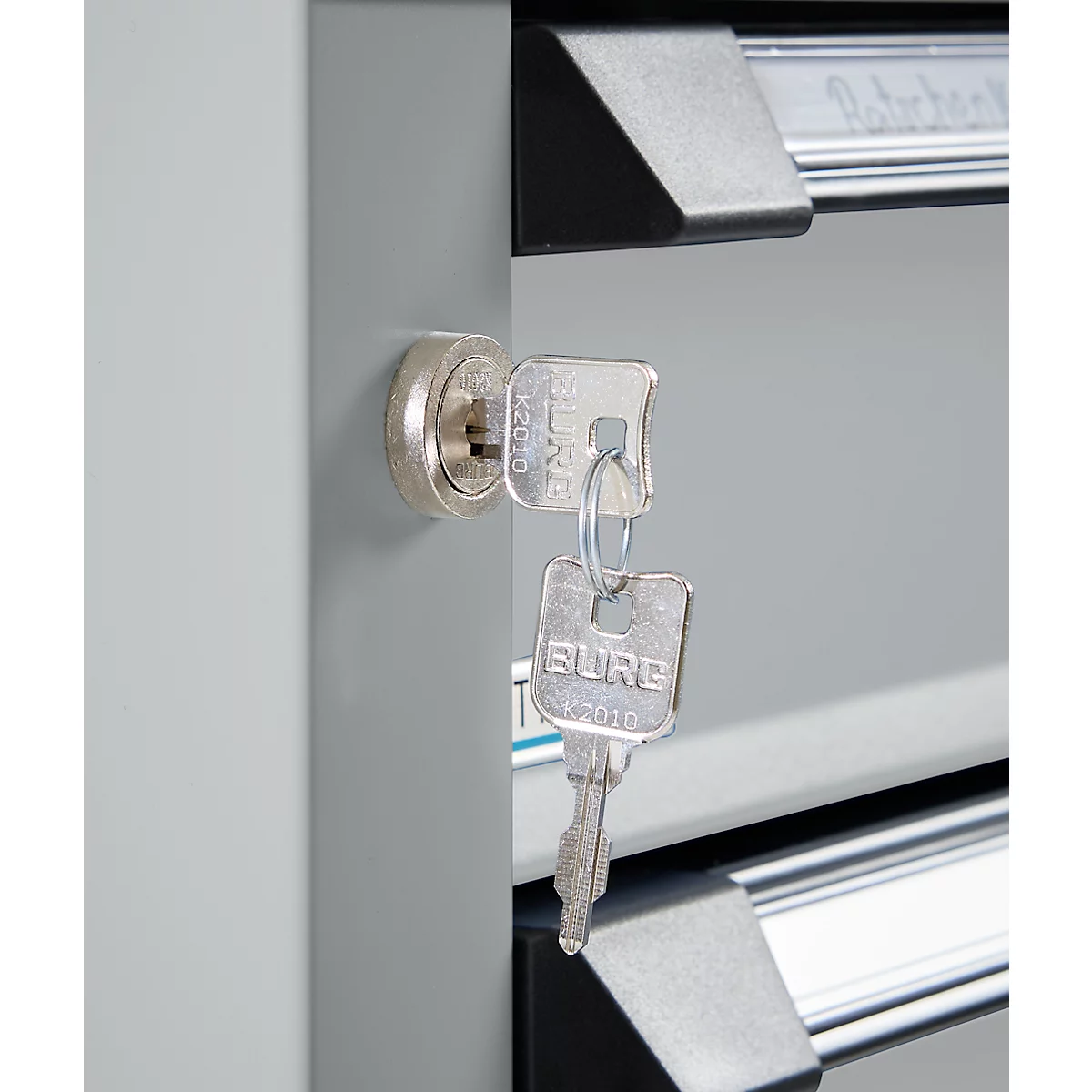 Otto Kind brede werkbank type 405, beuken multiplex blad, tot 1.200 kg, B 1524 x D 750 x H 850 mm, staal, centrale vergrendeling, blank aluminium/wit aluminium