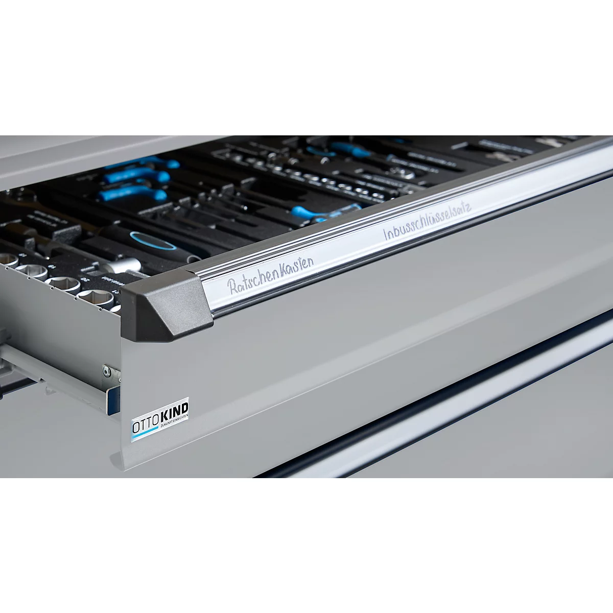 Otto Kind brede werkbank type 405, beuken multiplex blad, tot 1.200 kg, B 1524 x D 750 x H 850 mm, staal, centrale vergrendeling, blank aluminium/wit aluminium