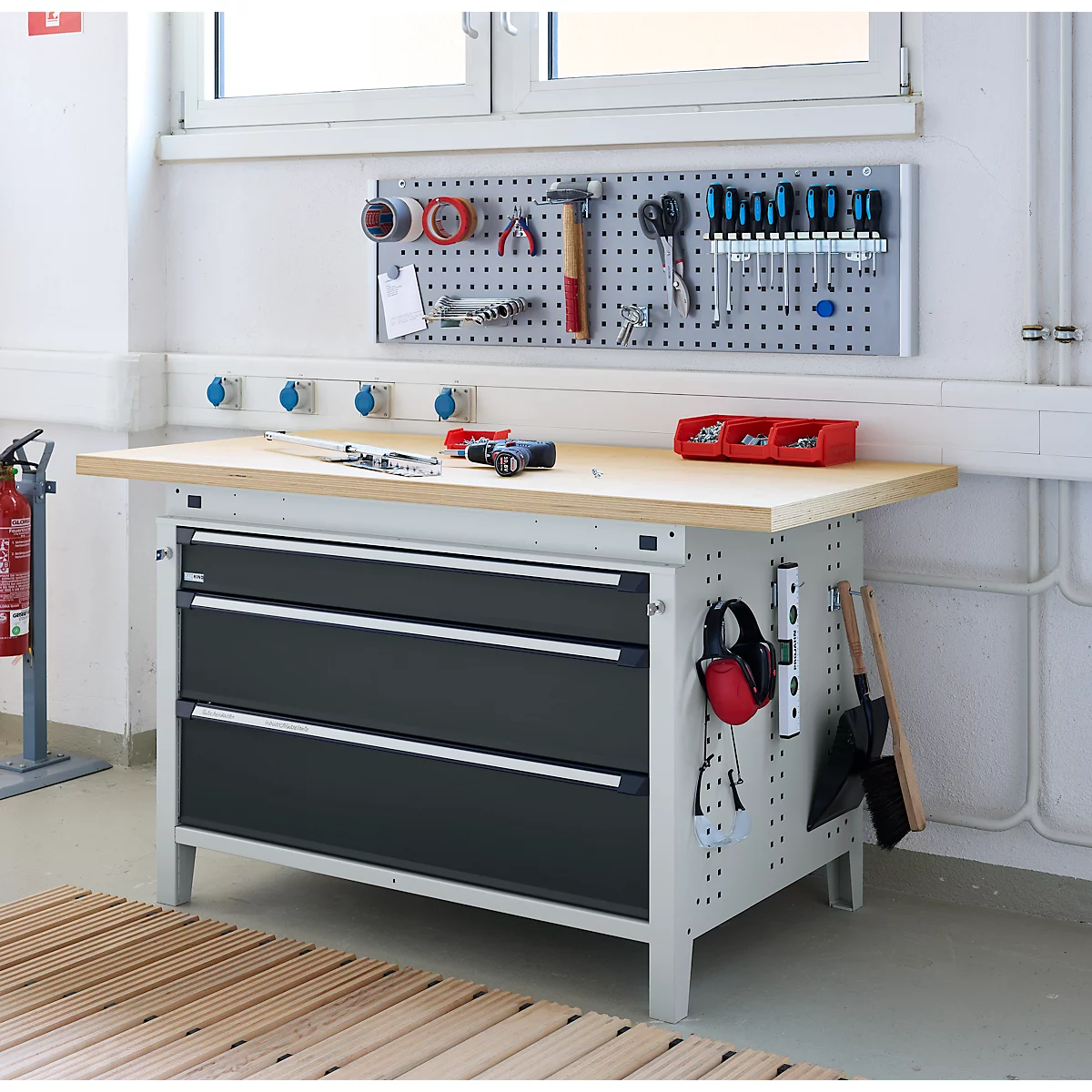 Otto Kind brede werkbank type 405, beuken multiplex blad, tot 1.200 kg, B 1524 x D 750 x H 850 mm, staal, centrale vergrendeling, lichtgrijs/antracietgrijs