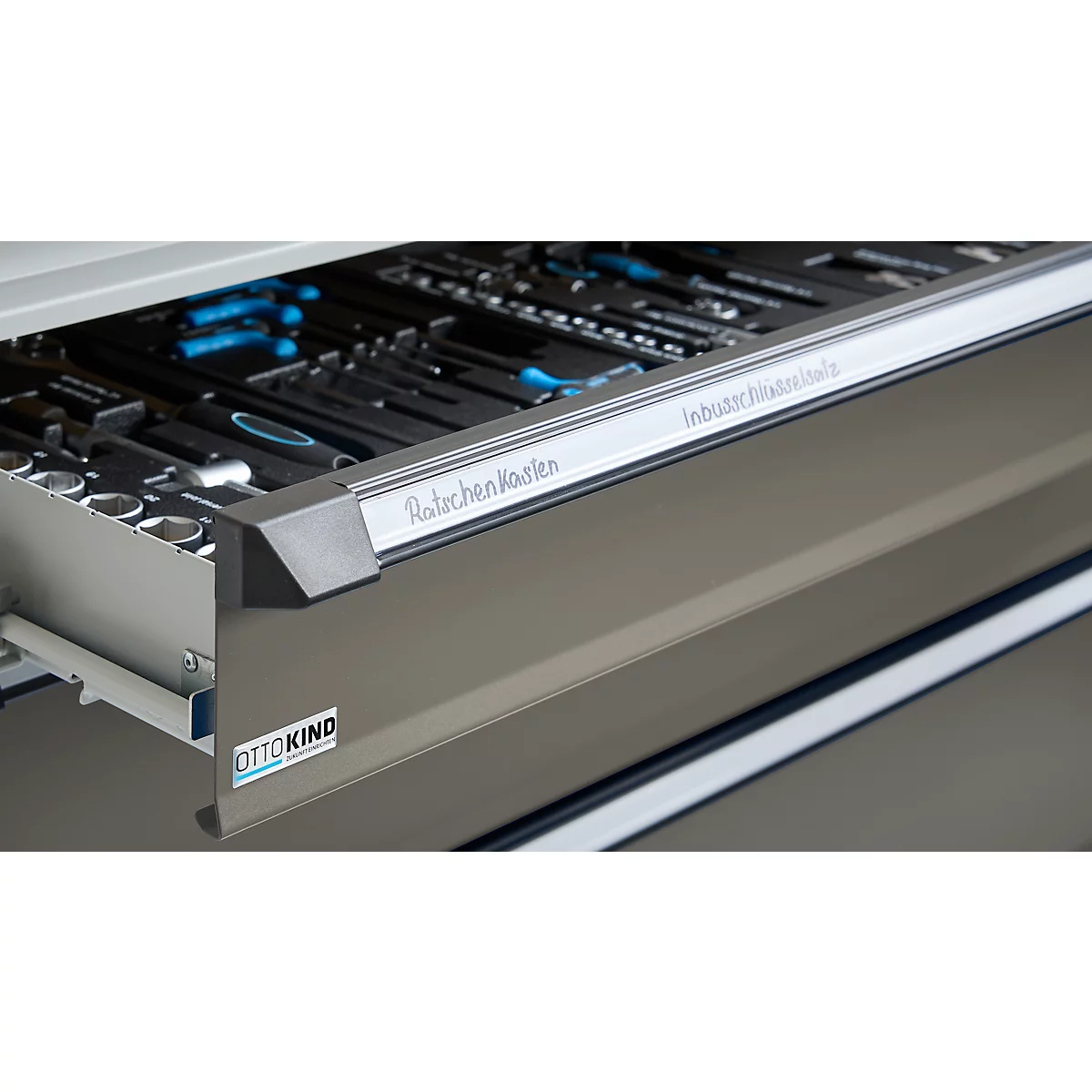 Otto Kind Breitfachwerkbank Typ 405, Buche Multiplexplatte, bis 1.200 kg, B 1524 x T 750 x H 850 mm, Stahl, Zentralverschluss, lichtgrau/staubgrau