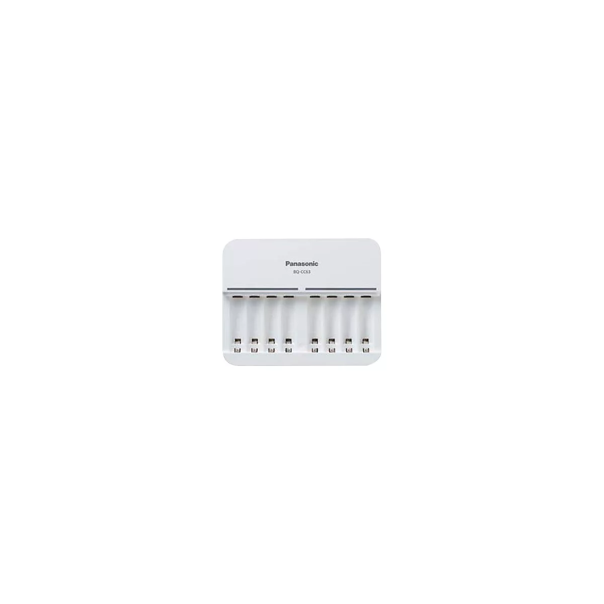 Weißes Panasonic BQ-CC63 Batterieladegerät für acht Akkus vor neutralem Hintergrund.